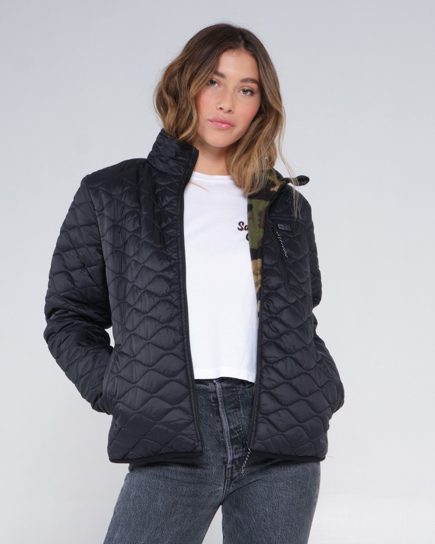 opened front view of Gale Wind Black Puffer