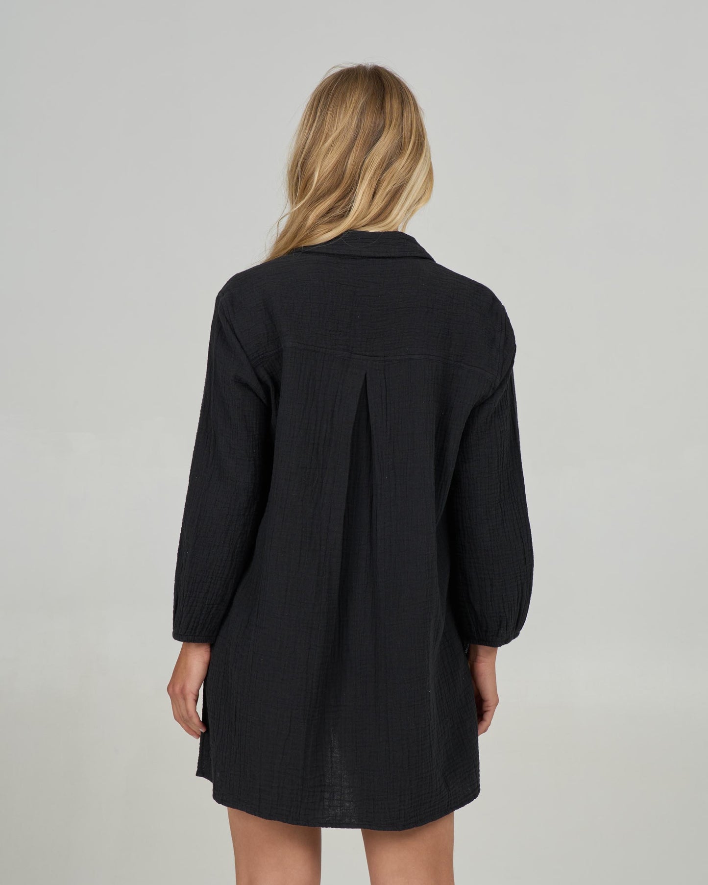 Back view of the Cloudbreak Tunic - Black.