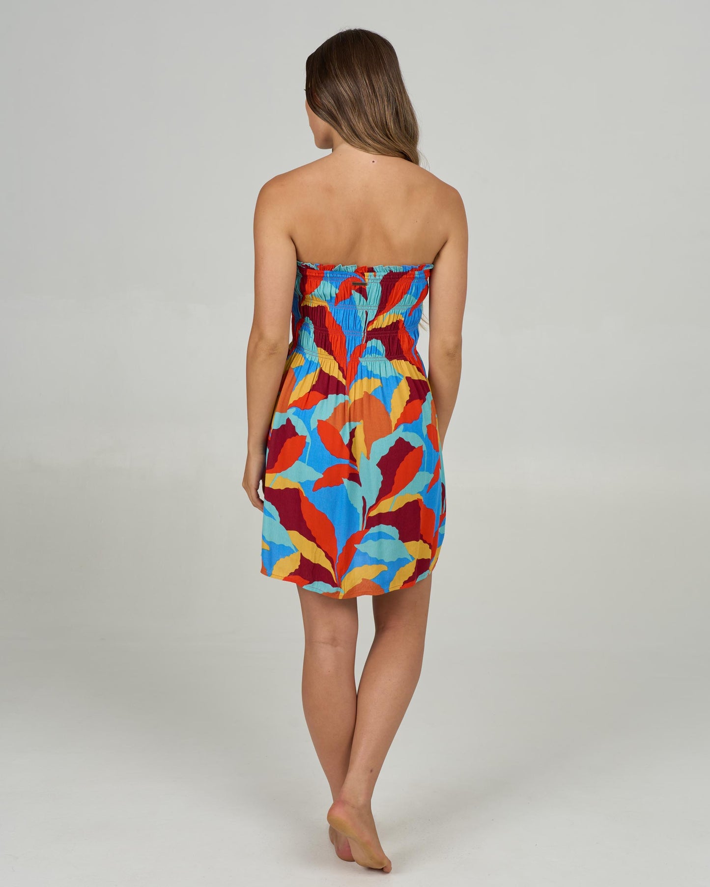 Back view of the Windward Cover Up - Chili Pepper.