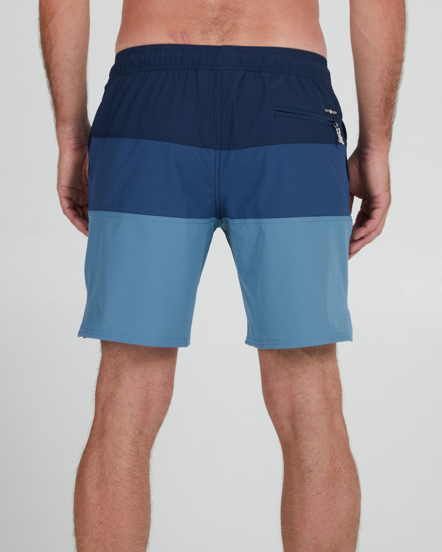On body back of the Beacons 2 Sand Elastic Boardshort
