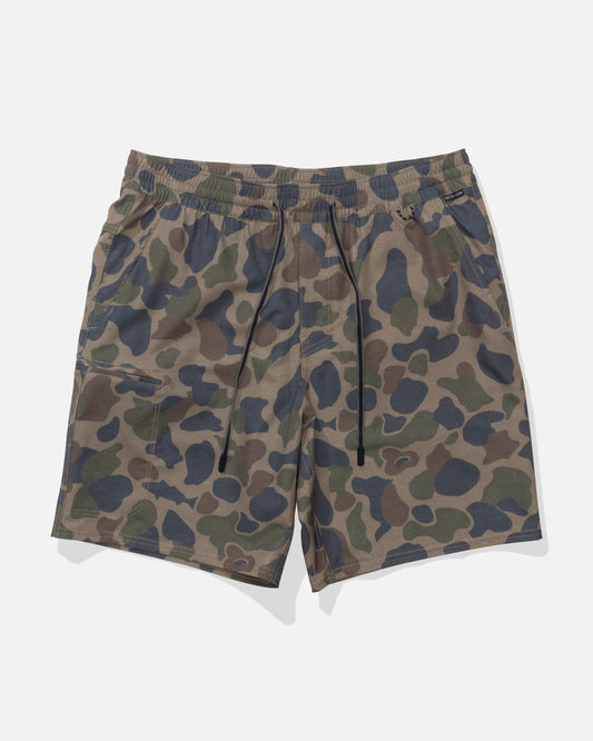 Front view of the Crew Boatshort Ewaist - Sand Camo.