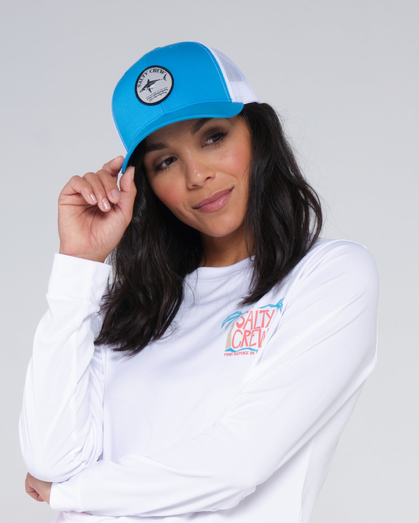 On body front of the Bruce Retro Trucker Turquiose