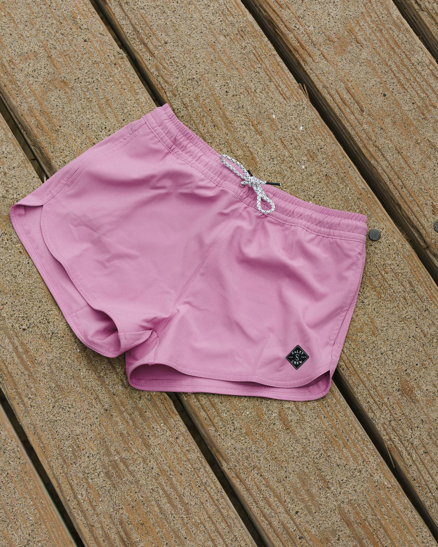 Front view of the Beacons Short - Warm Liliac. 