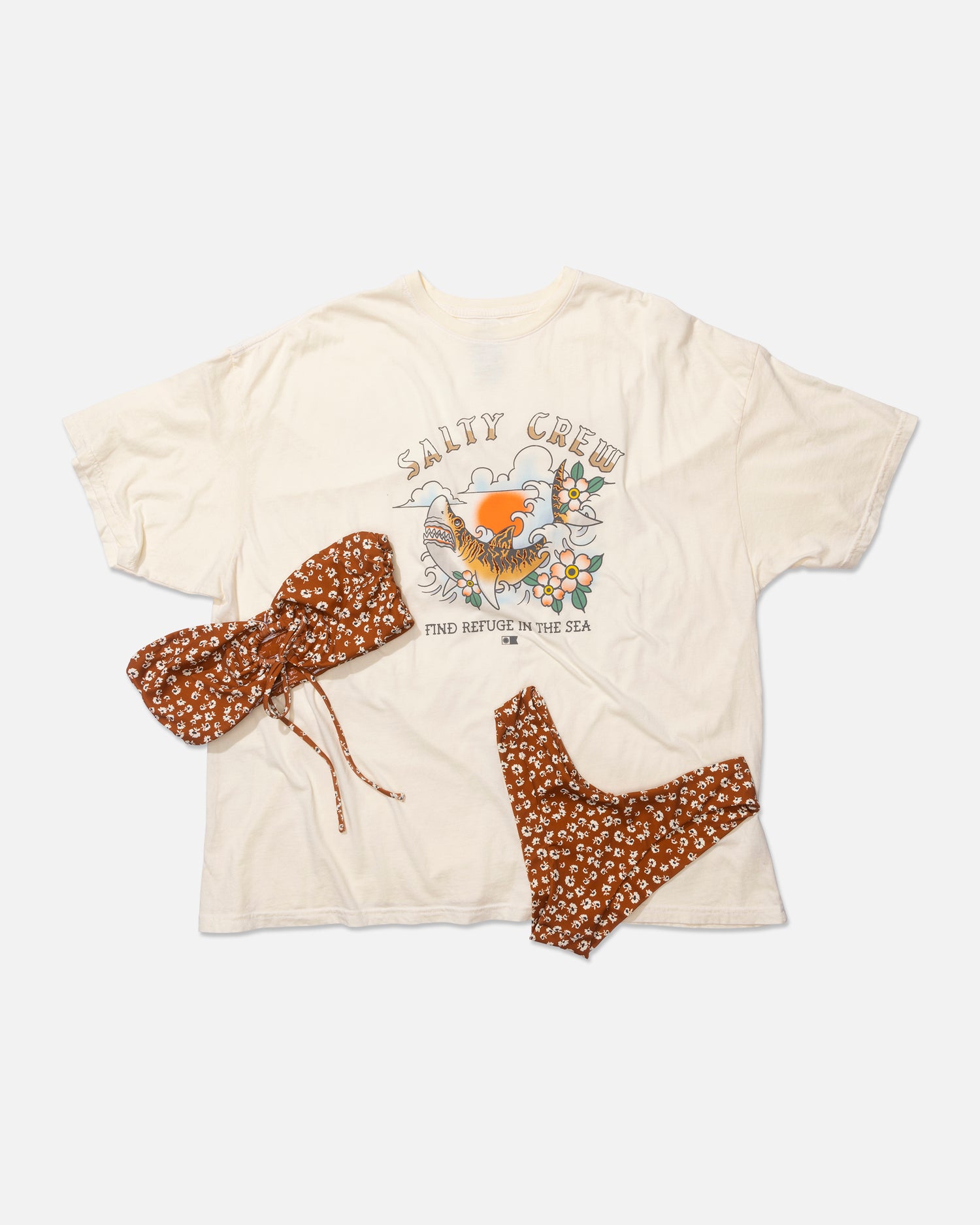 Inspo outfit with the Hopper Cover Up Tee - Off White. 