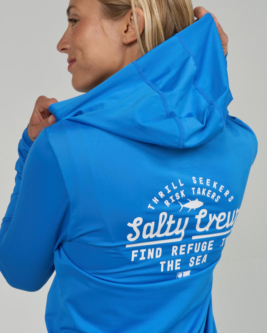 Close up back view of the Scripted Hooded Sunshirt - Bold Blue.