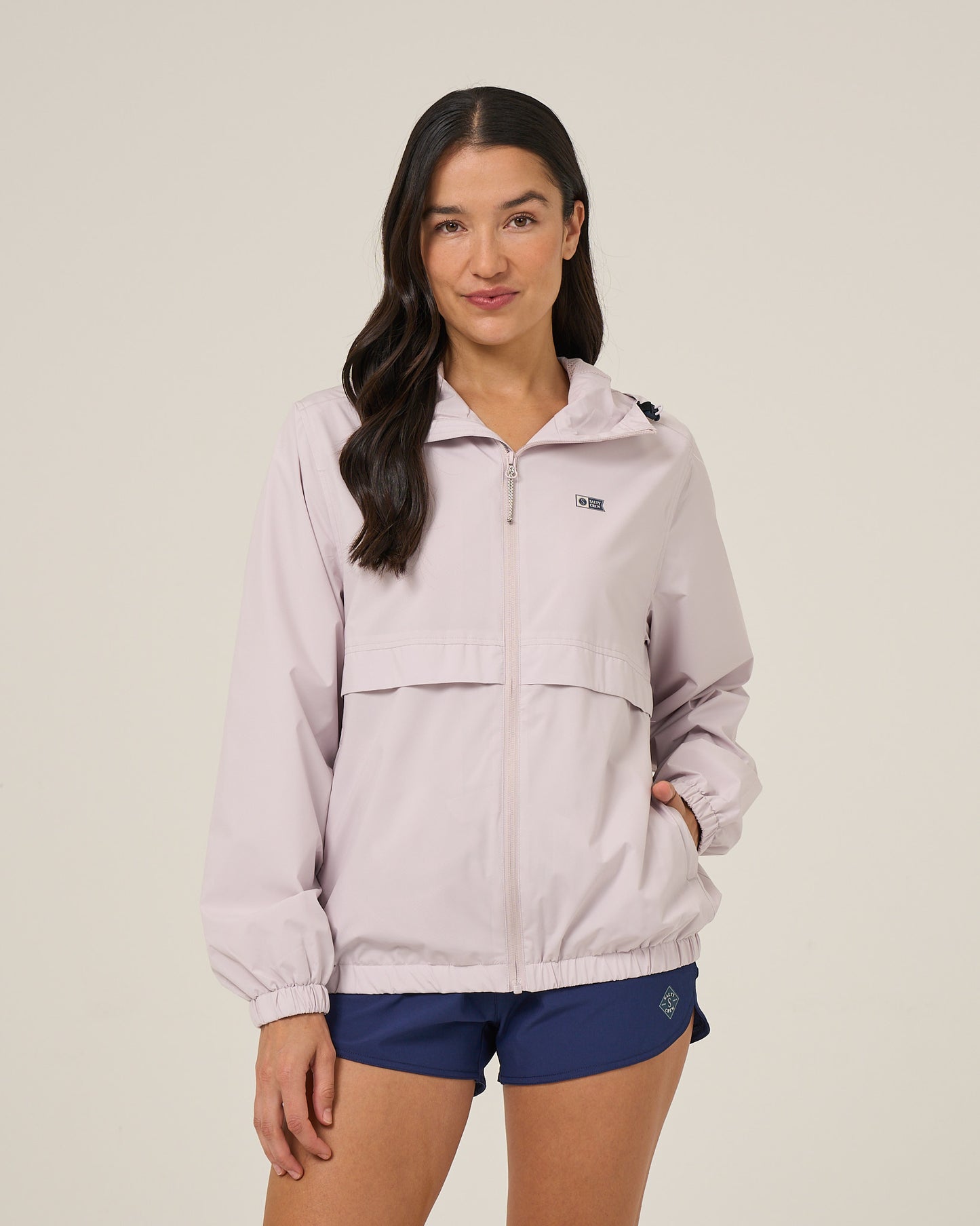 Front view of the Barrier Windbreaker - Lilac Fog. 