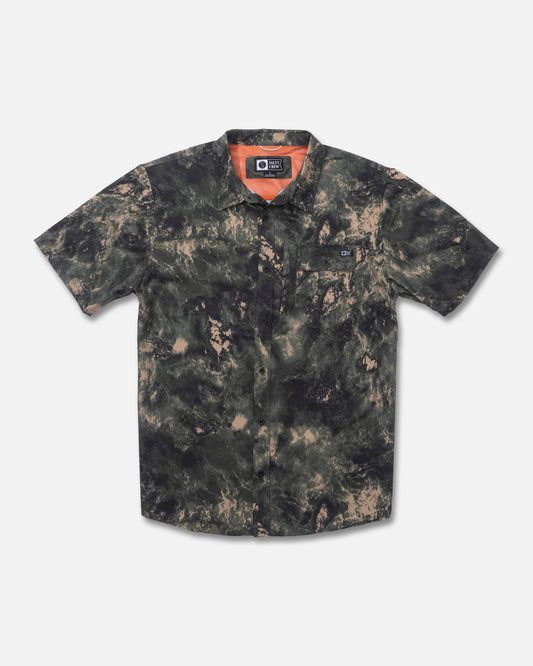 Front view of the Flagship Uv Button Up - Deep Forest. 