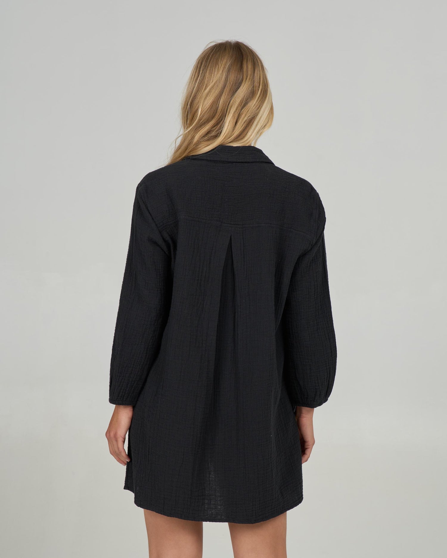 Back view of the Cloudbreak Tunic - Black.