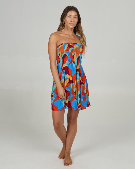 Front view of the Windward Cover Up - Chili Pepper. 