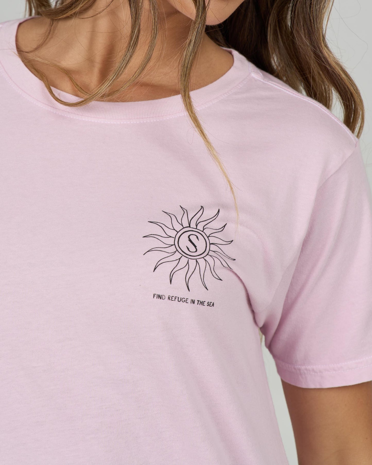 Close up front view of the Zodiac Boyfriend Tee - Pink Skies. 