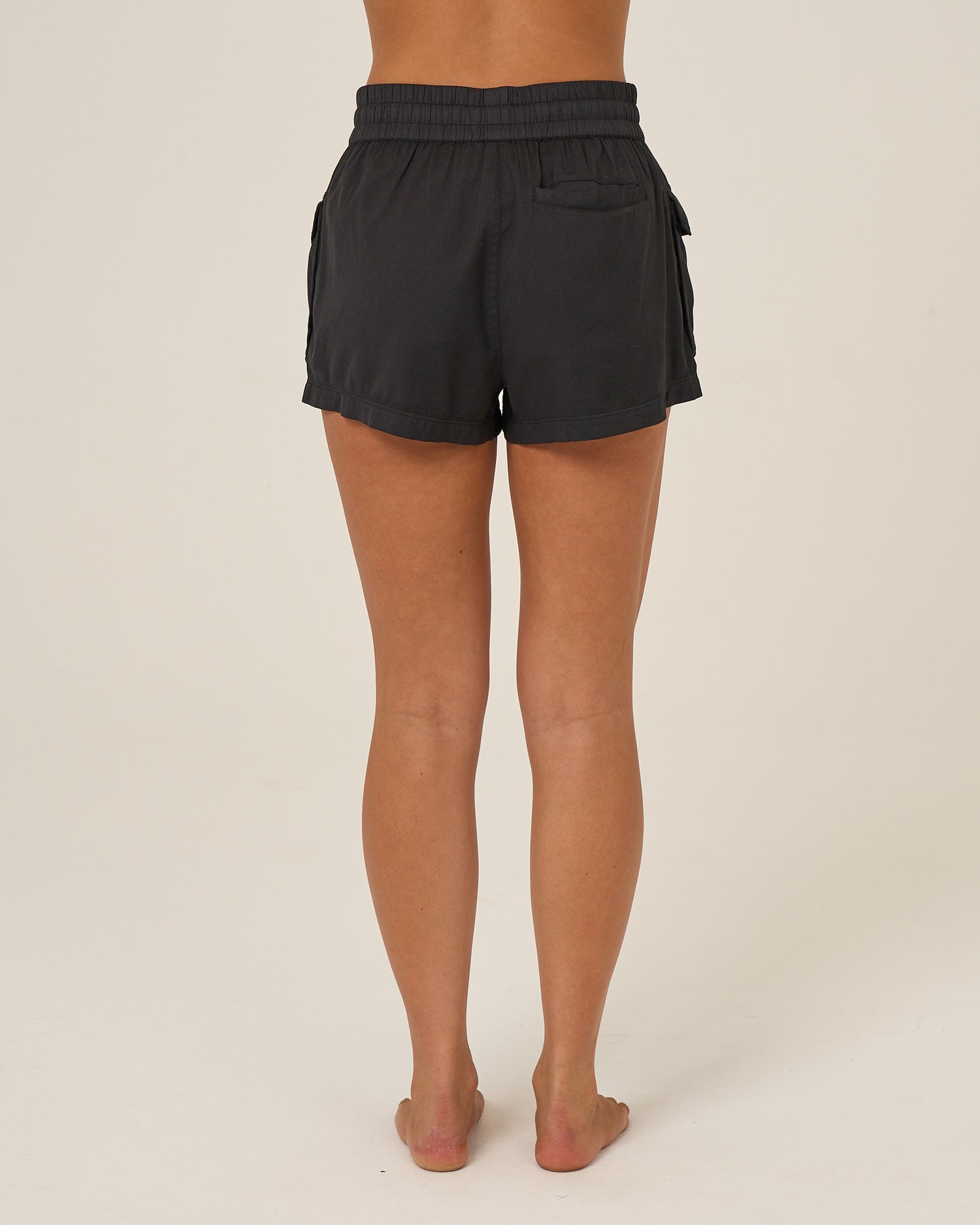 Back view of the Driftwood Short - Black. 