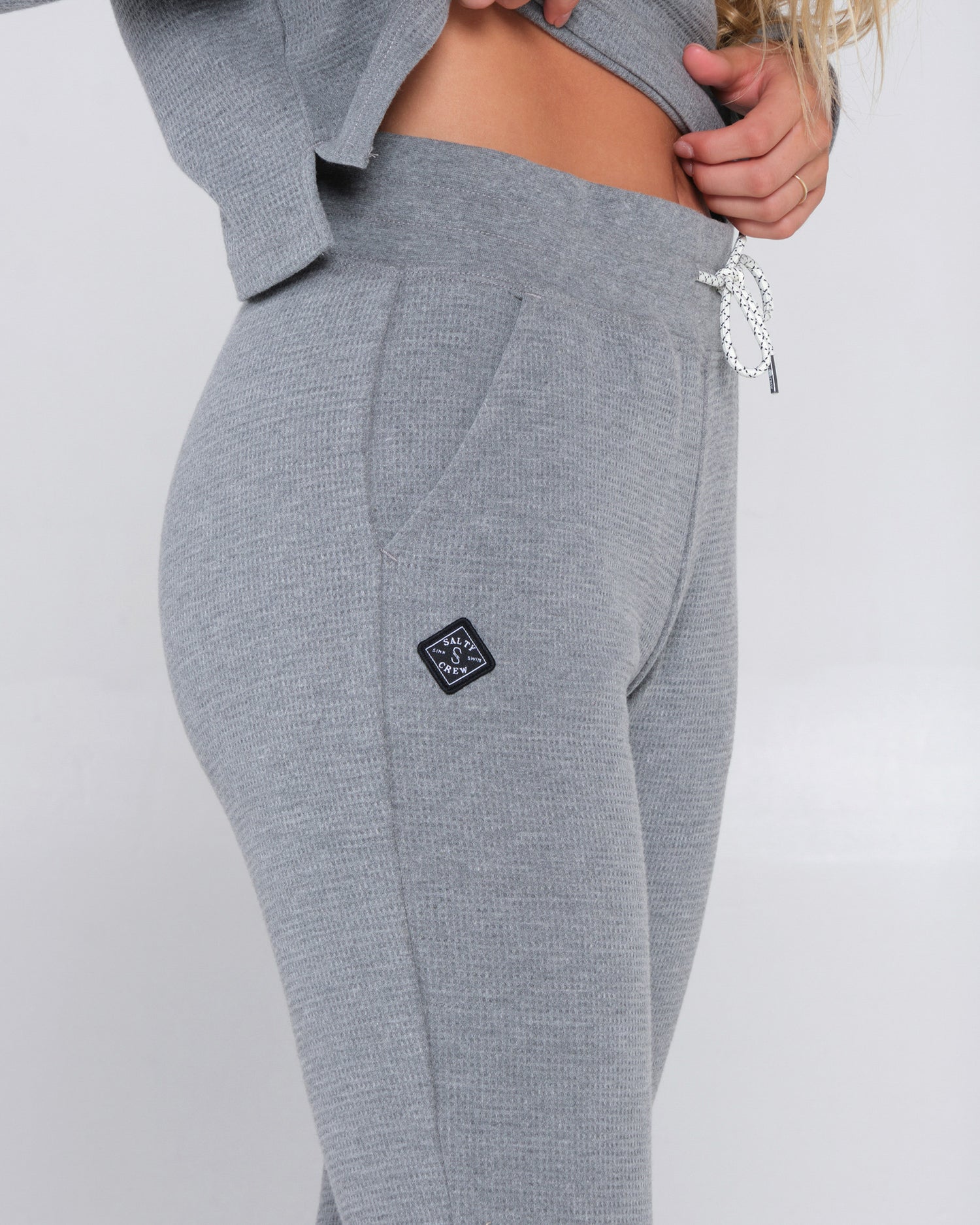 side profile of the Tippet Heather Grey Pant