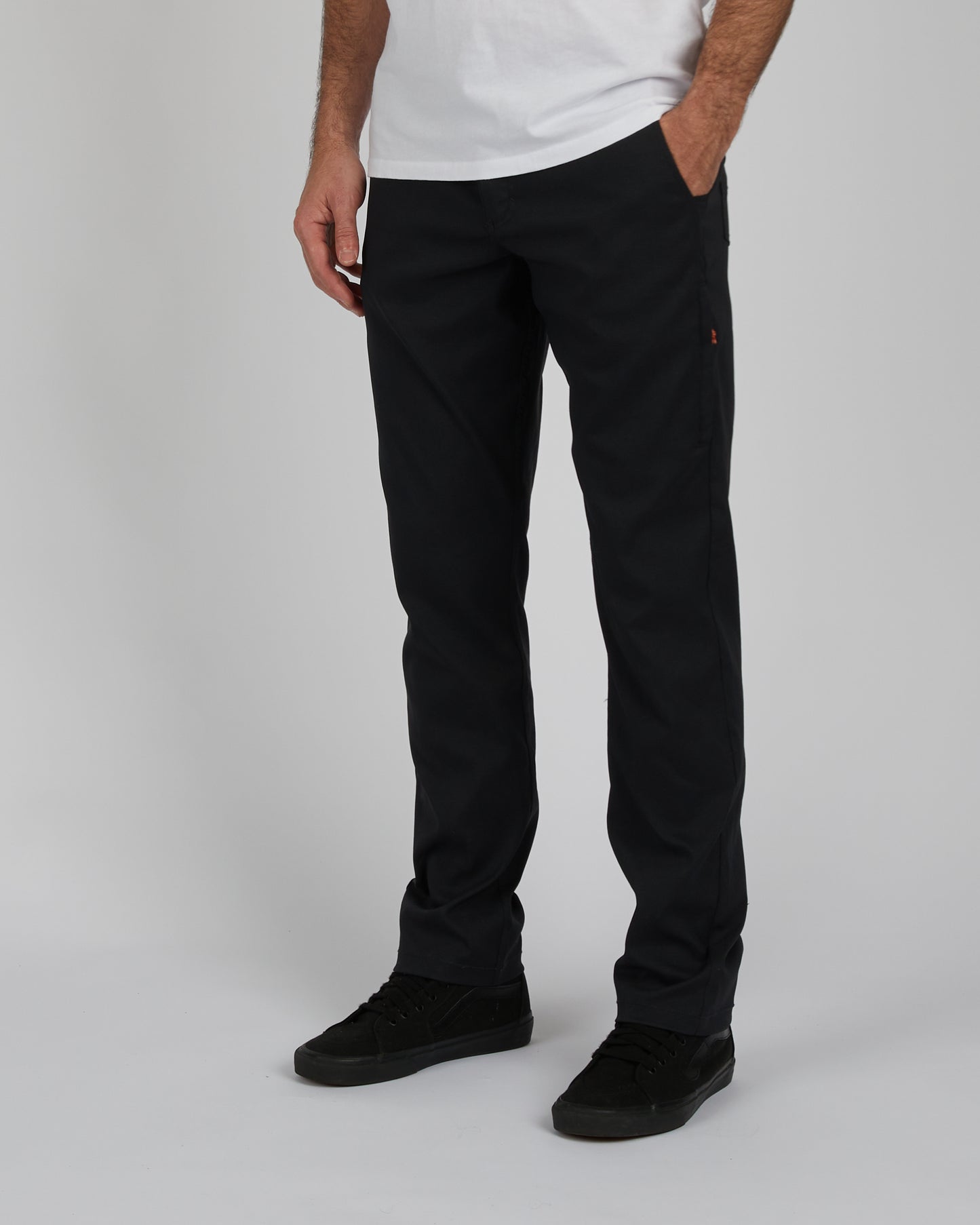 Angled view of the Midway Tech Pant - Black. 