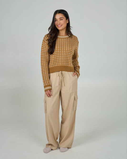 On body front view of the Driftwood Pant - Sand Dune. 