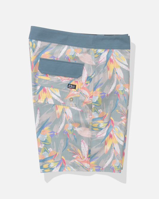 Alternate profile view of the Crew Boardshort - Jade. 