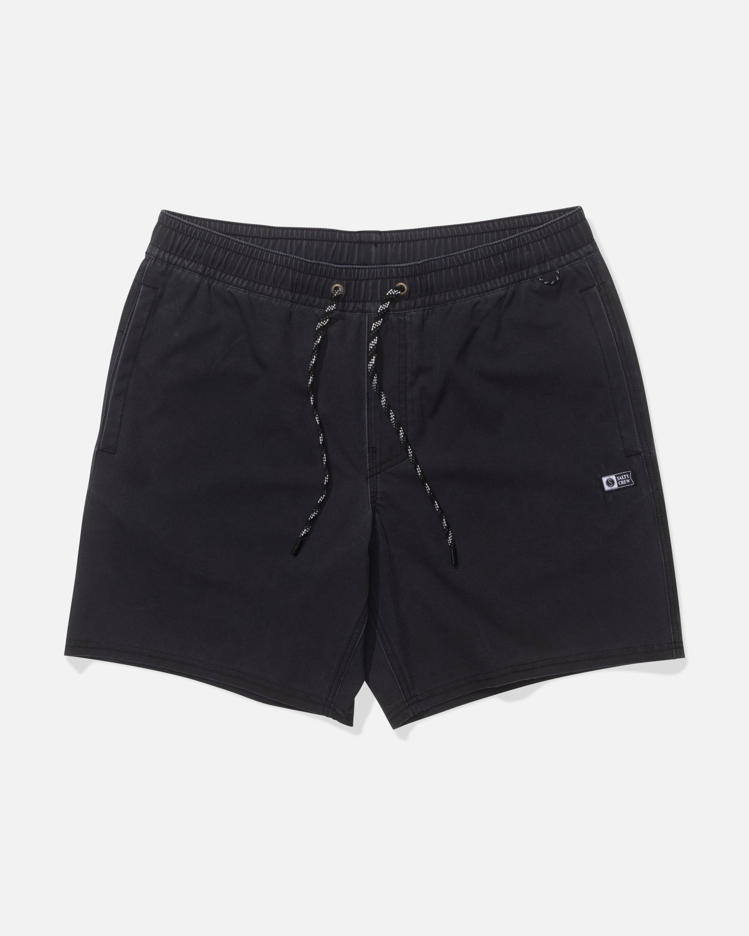 Front view of the Seadog Volley 17" - Black. 