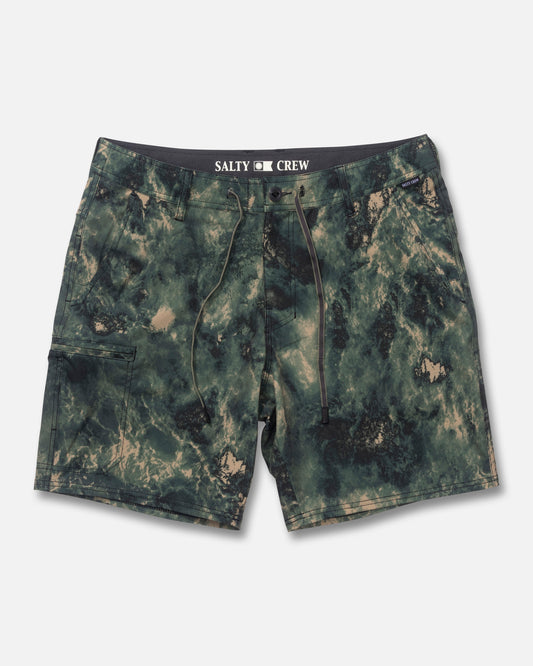 Front view of the Transom Tech Short - Camo. 