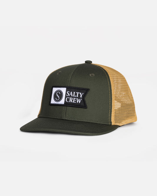 Front view of the Pinnacle Boys Retro Trucker - Green/Gold. 