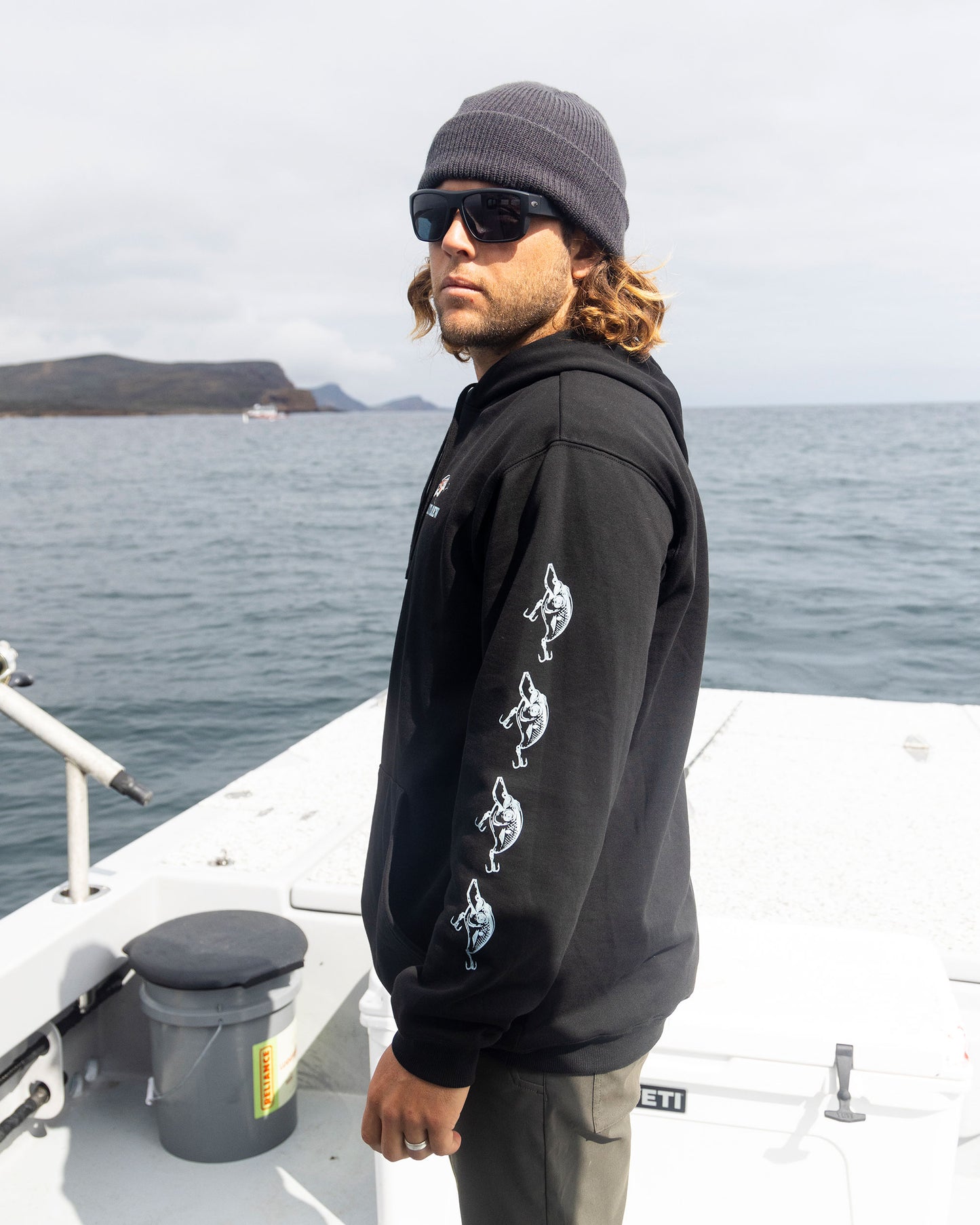 Cast Life Fleece Hoodie - Black