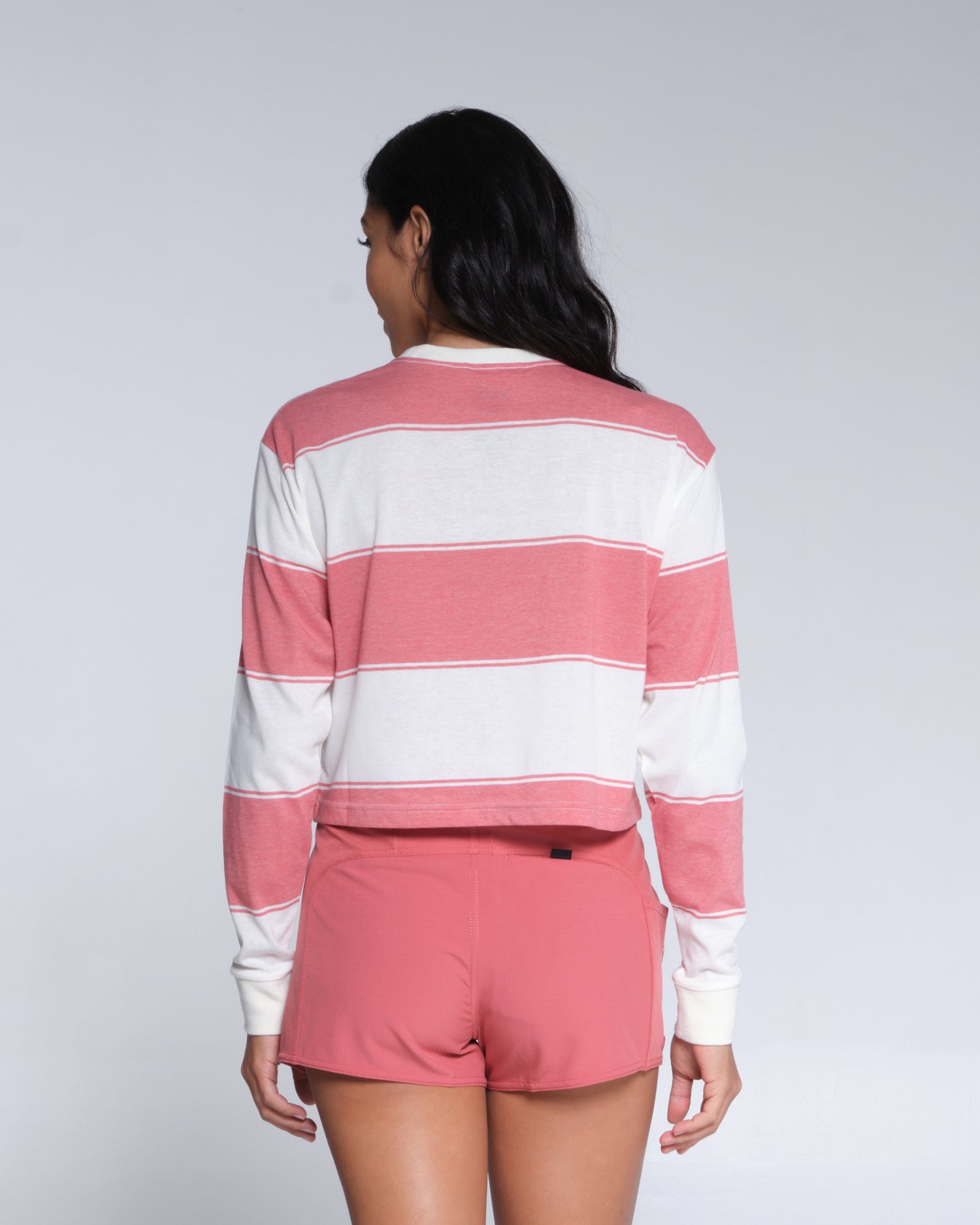 On body back of the Leeward Rosewood Mid Weight L/S