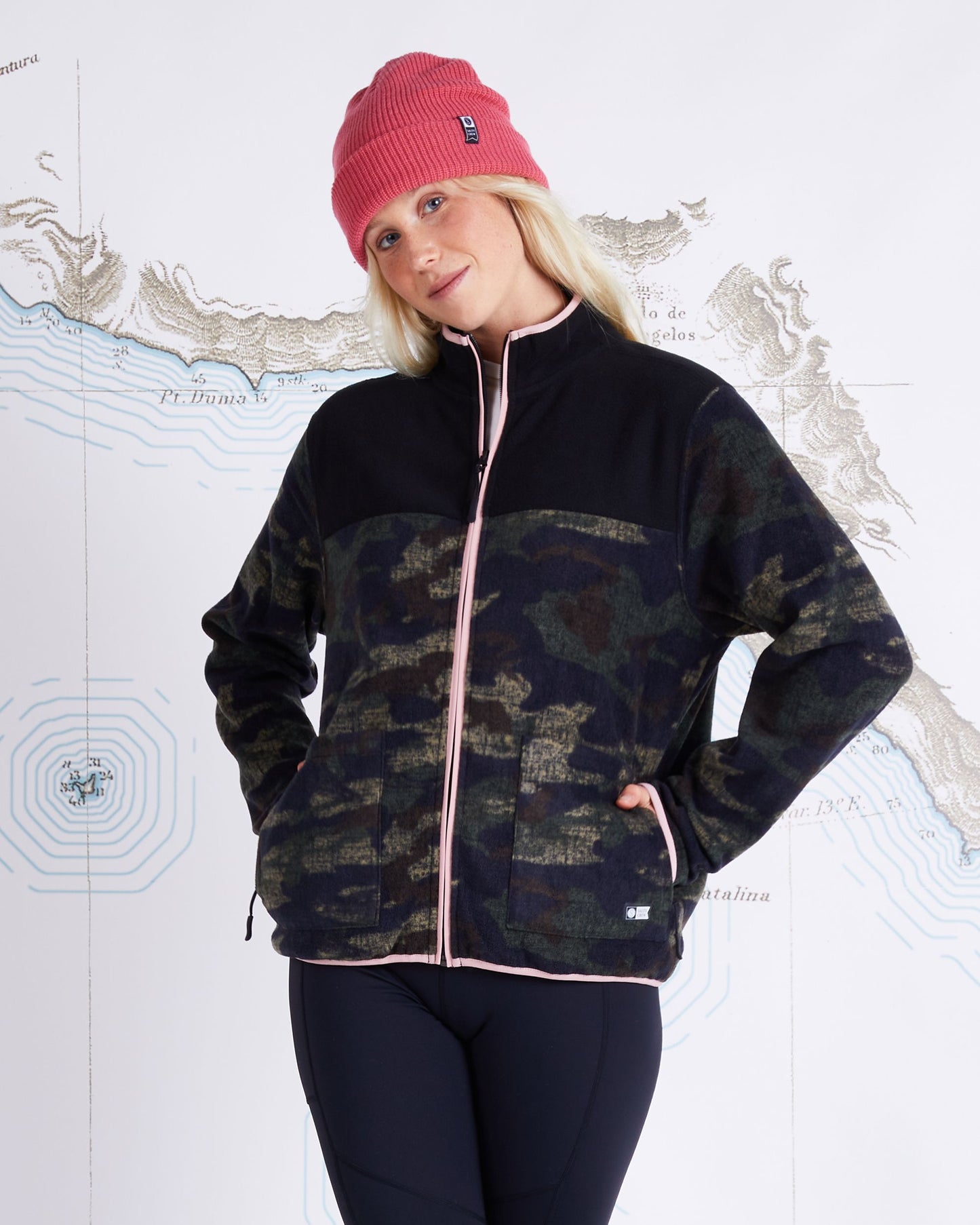 Front of OFFSHORE ZIP POLAR FLEECE black camo 